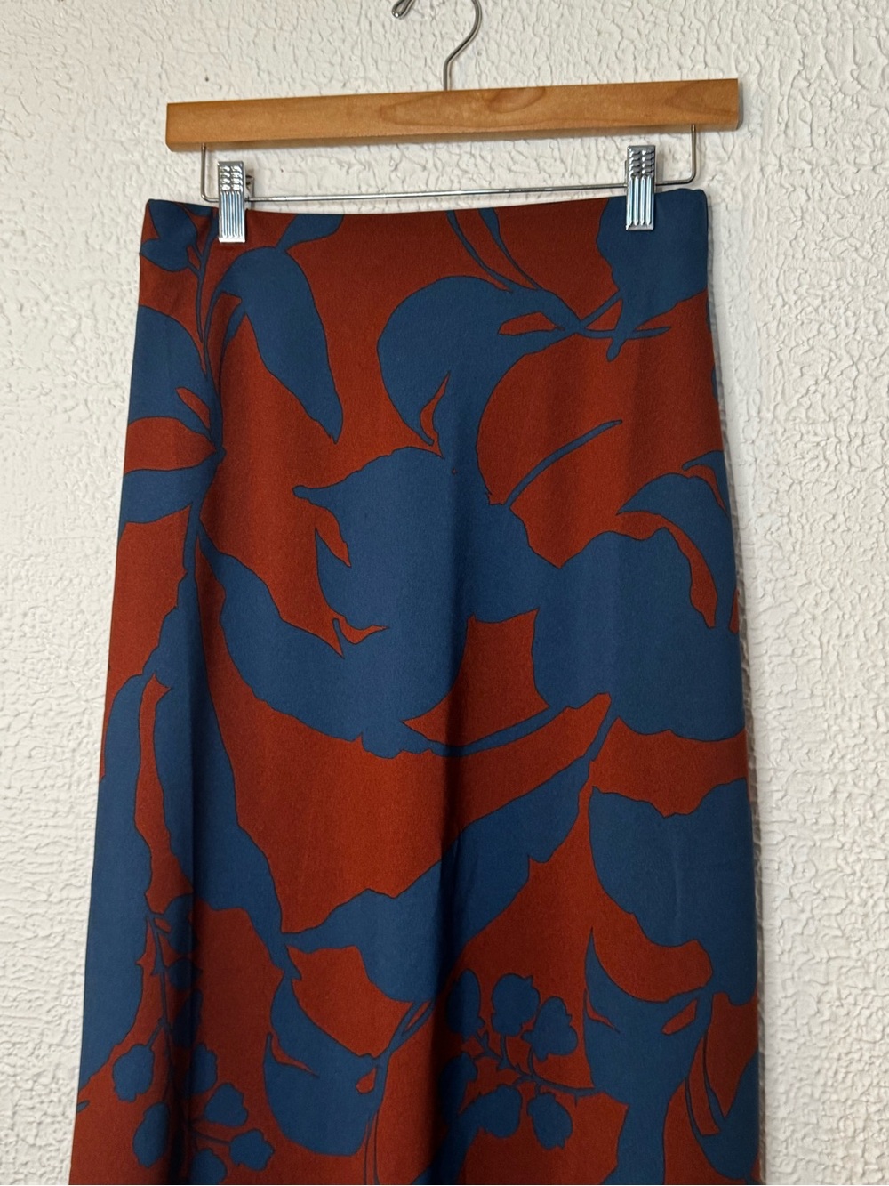 LOFT Rust and Navy Floral-Print Maxi Skirt - Picture 2 of 6